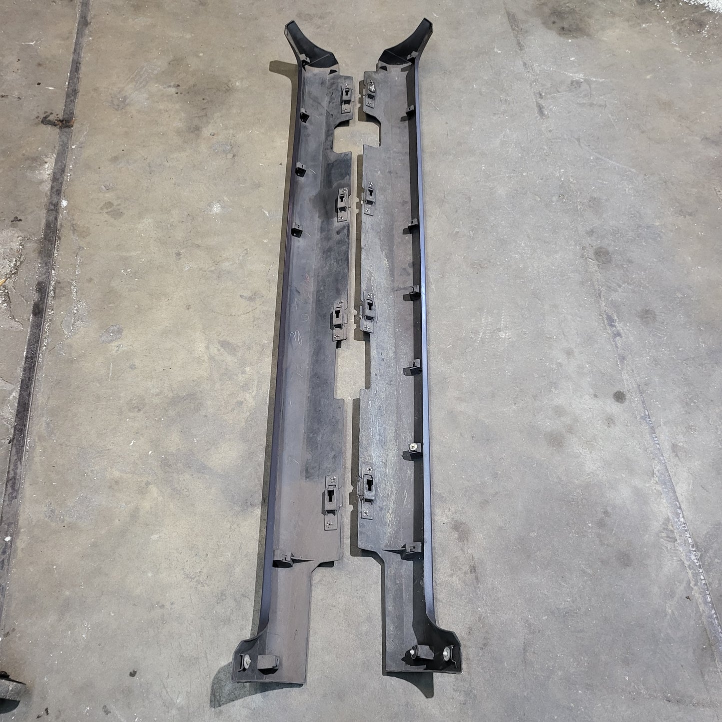 Mazdaspeed 6 OEM *Titanium grey* side skirts PAIR