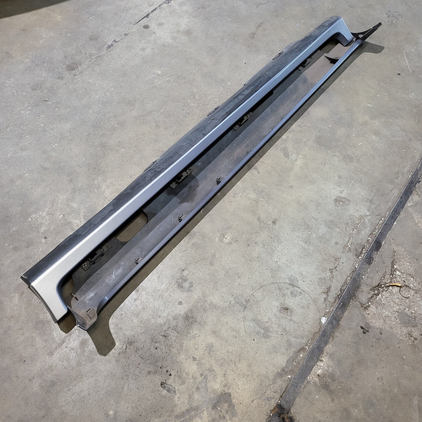 Mazdaspeed 6 OEM *Titanium grey* side skirts PAIR