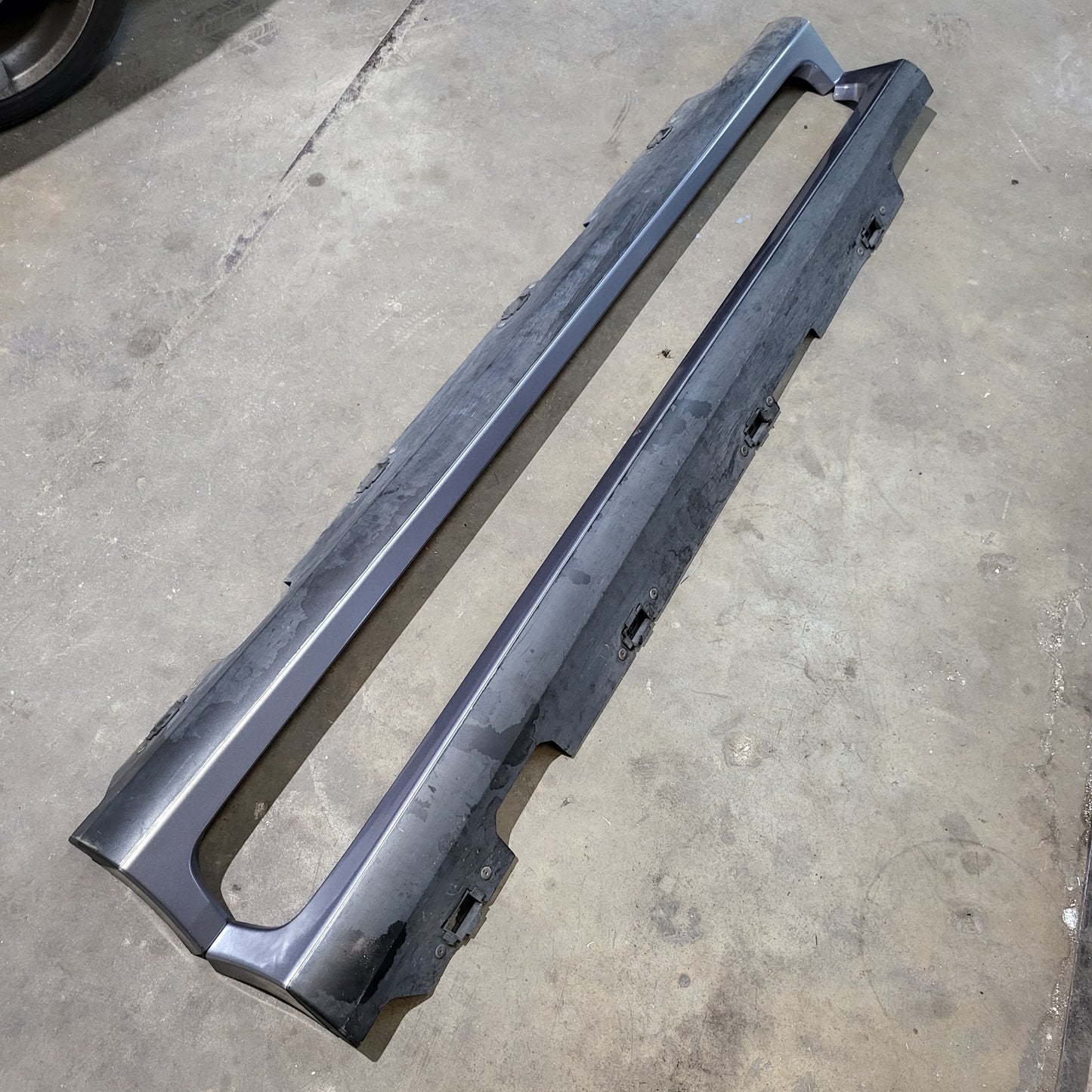 Mazdaspeed 6 OEM *Titanium grey* side skirts PAIR