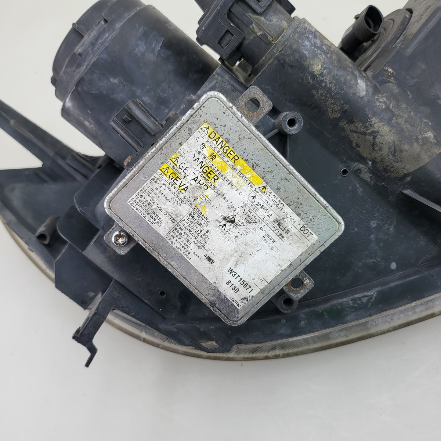 Mazdaspeed 3 gen 1 OEM passenger side headlight HID !read!