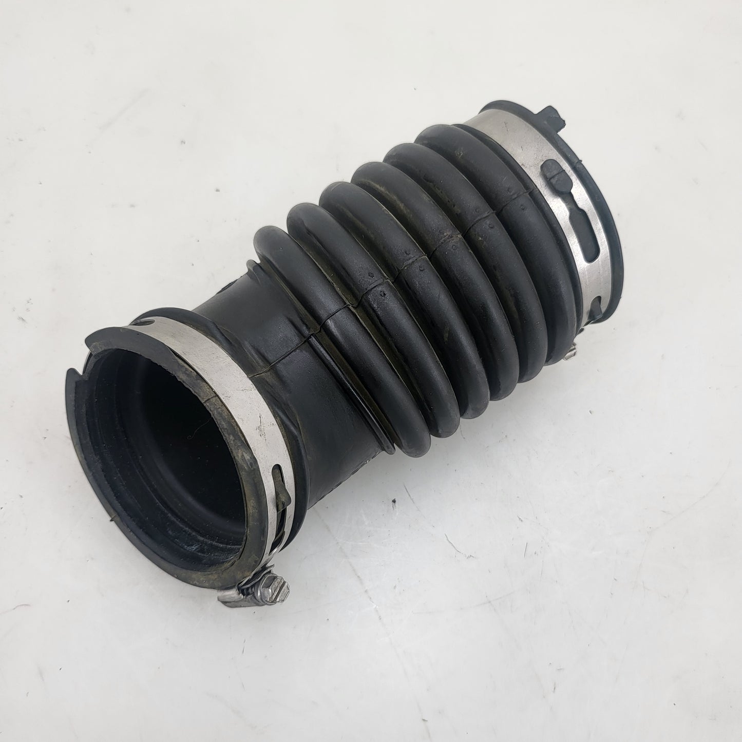 Ford Focus 2012-2018 2.0 OEM air intake duct